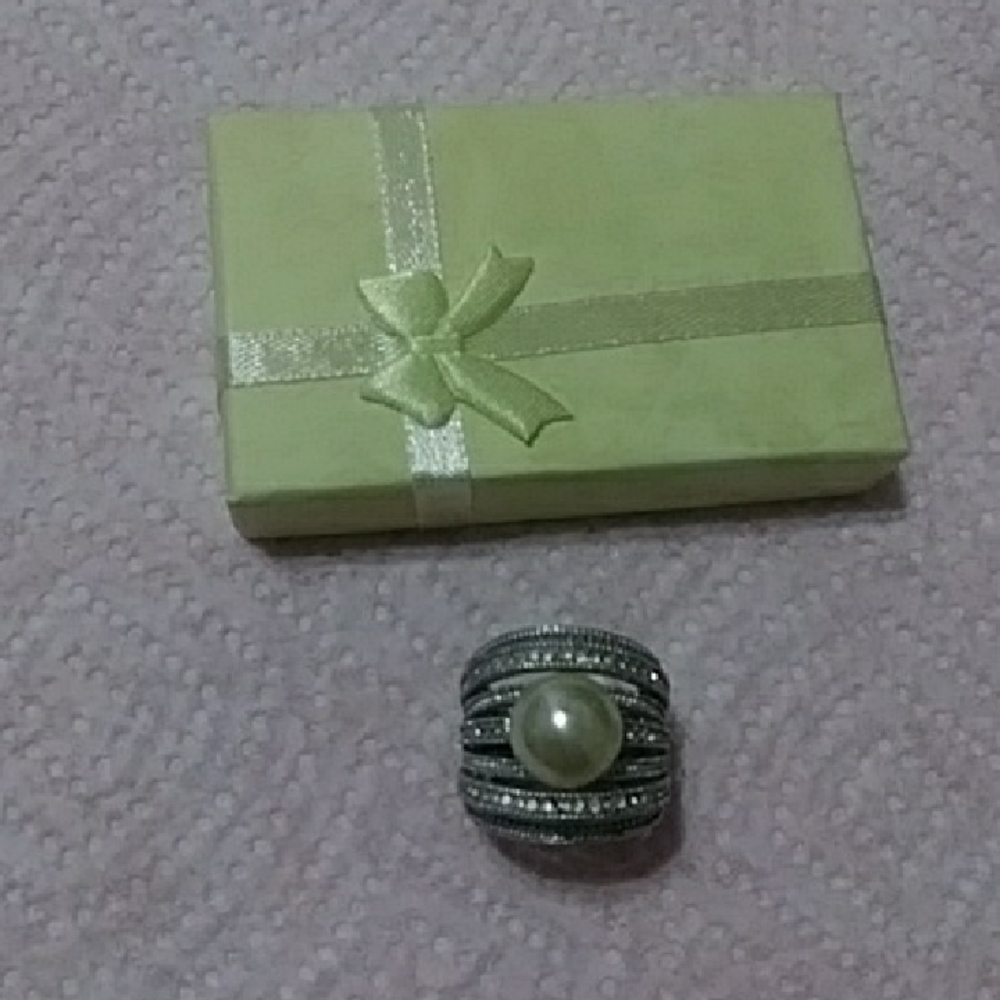 Silver Ring with Pearl Accent